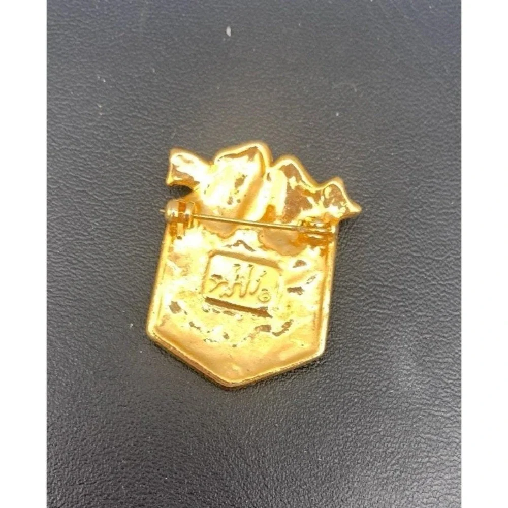 Vintage AAI Christmas Gift present enamel gold tone Brooch